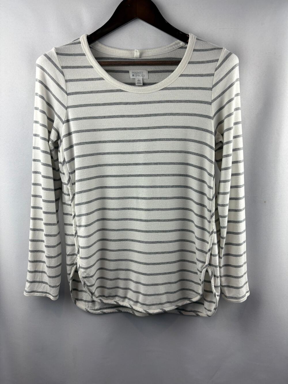 Women’s Market & Spruce Small White w/ Gray Striped Sweater